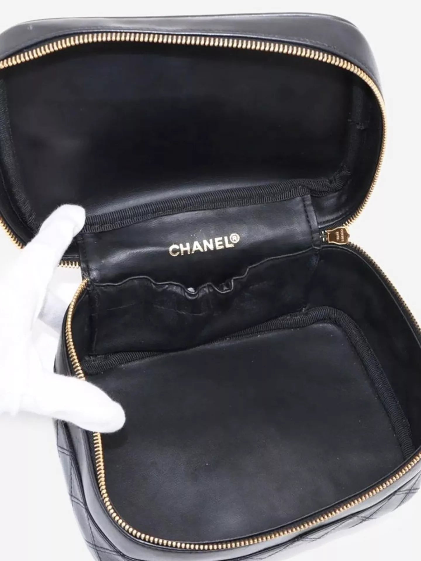 Pre-loved CHANEL Vintage 1996 Vanity Bag