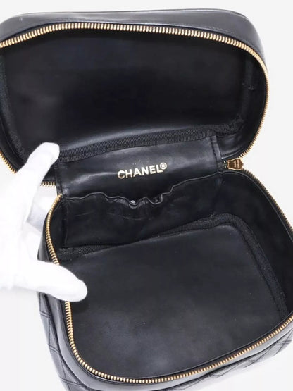 Pre-loved CHANEL Vintage 1996 Vanity Bag