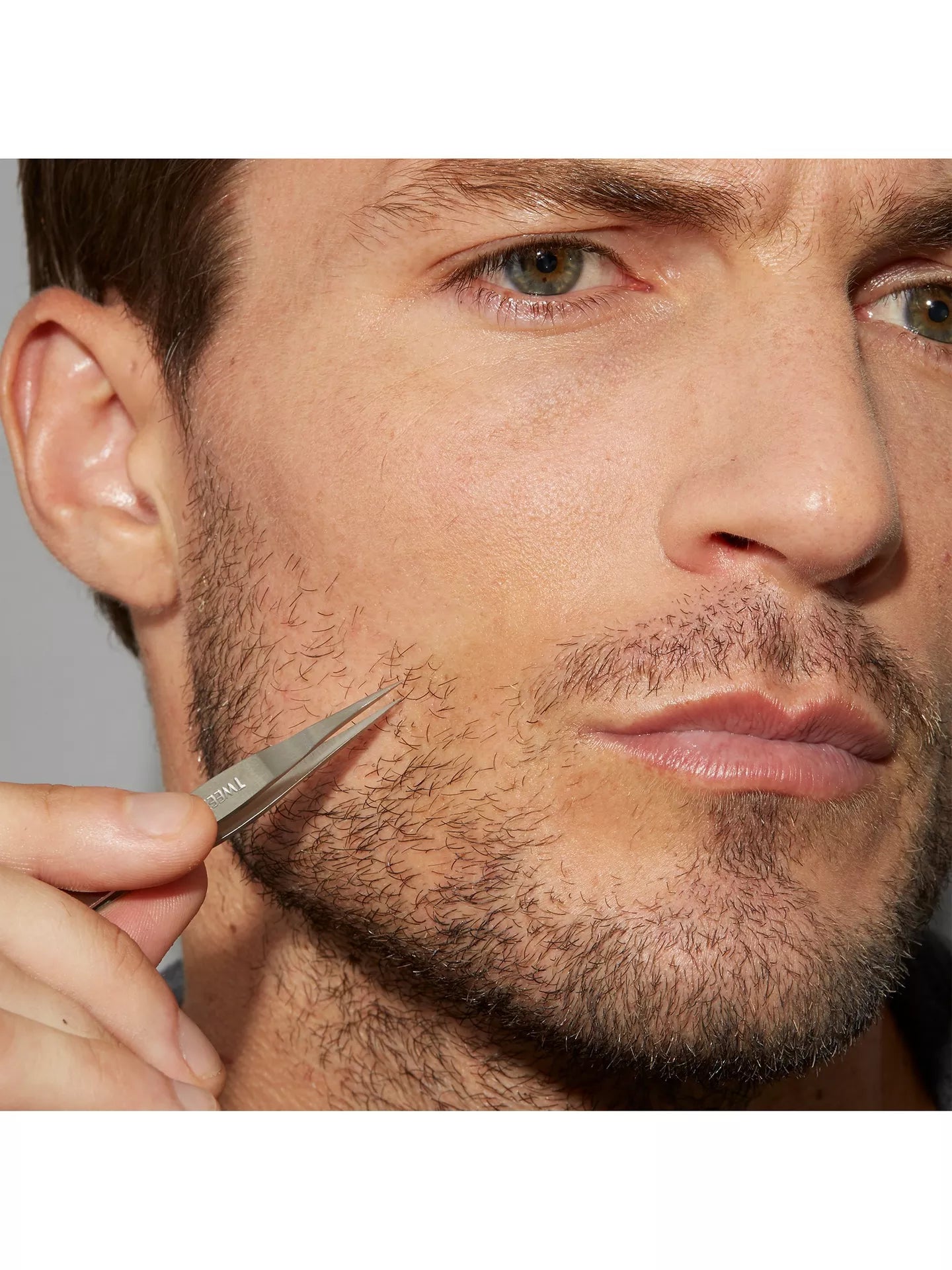 Tweezerman G.E.A.R. Essential Grooming Kit